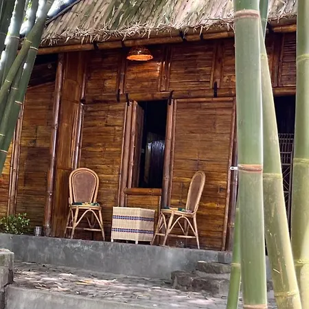 Para Para Cafe & Cottage Berastagi Exterior photo