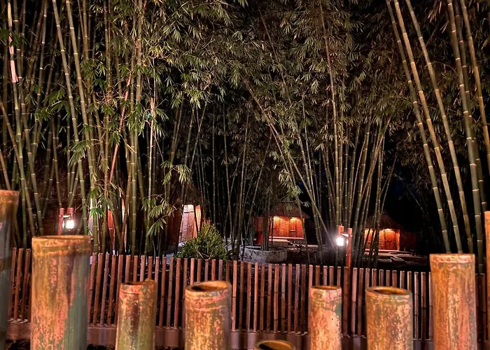 Para Para Cafe & Cottage