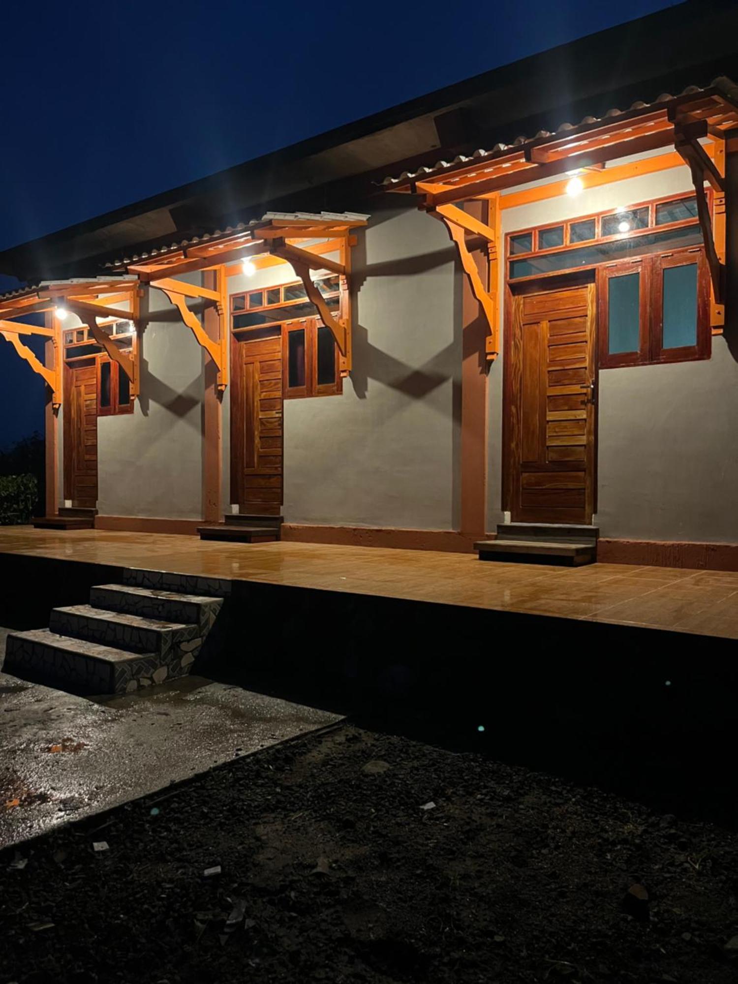 Lodge Para Cafe &
